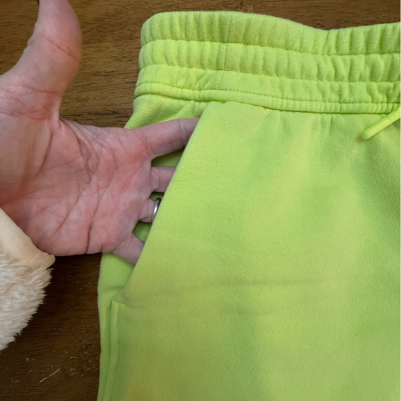 Lululemon athletica Chartreuse Scuba Short 12 - Picture 4 of 6